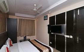 Hotel Blue Pearl Near Connaught Palace & New Delhi Railway Station